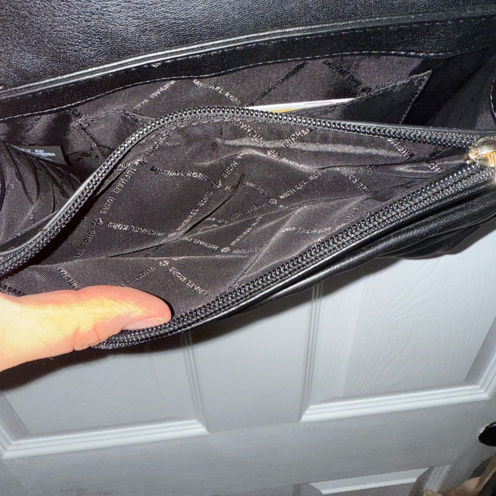 Michael Kors Black Quilted Shoulder Bag - Picture 7 of 8